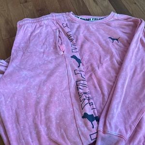 Pink VS sweat outfit